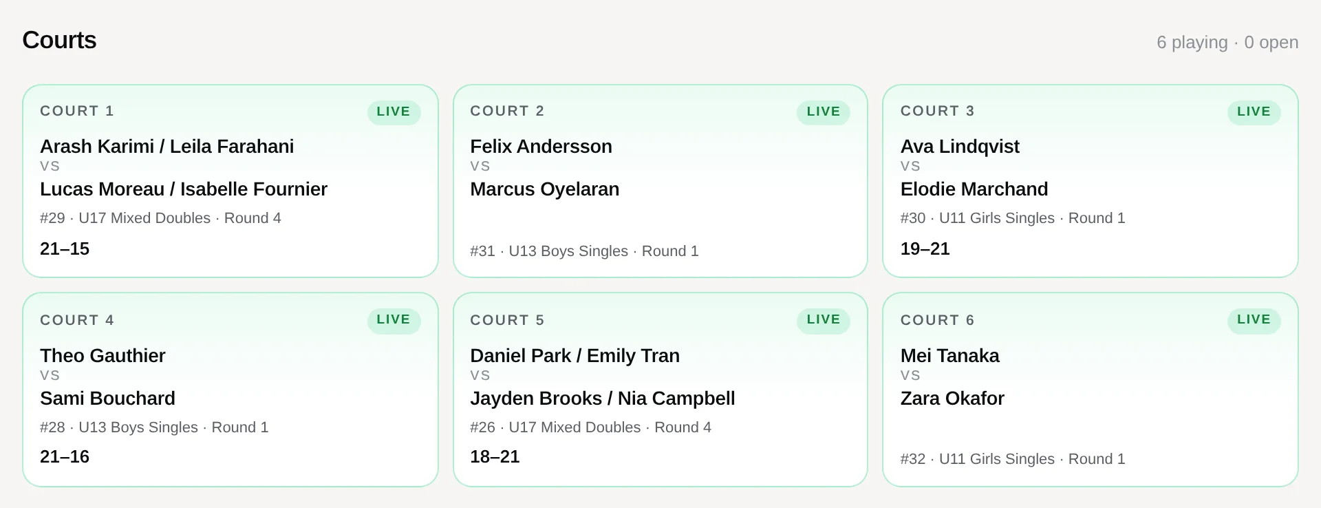 Live page showing every court with players, scores and match status